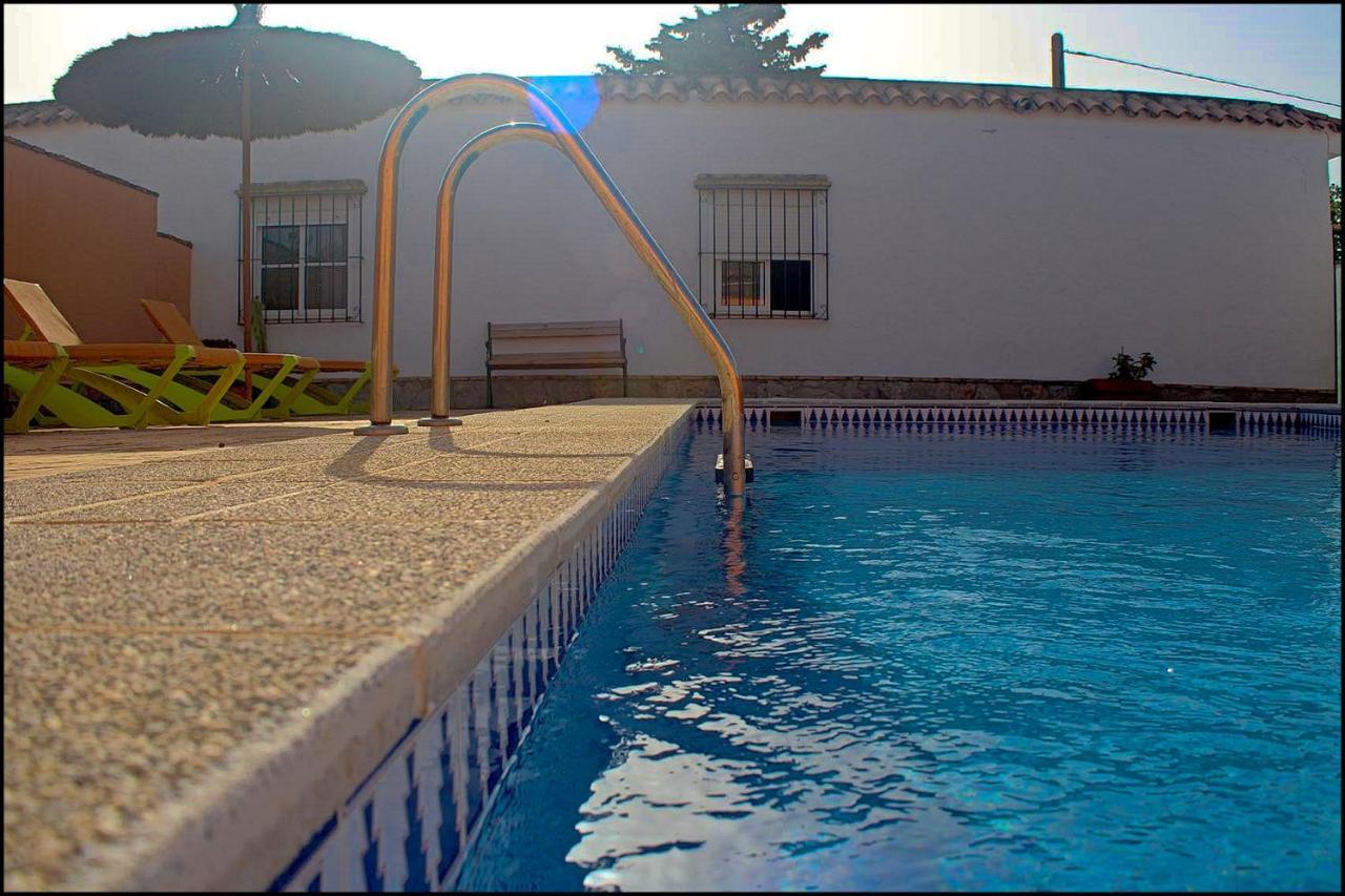 Chalet Con Piscina Privada كونيل ذي لا فرونتيرا المظهر الخارجي الصورة